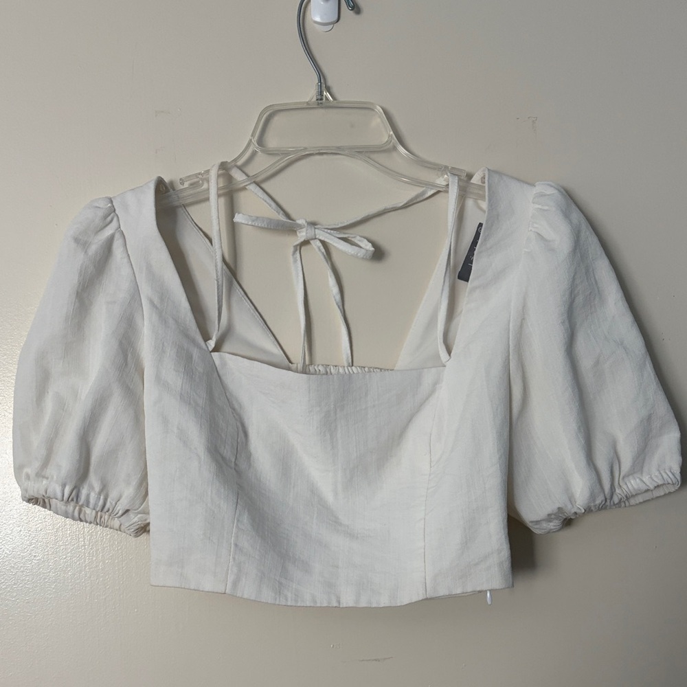 3 for $25! Lichi Elegant White Puff Sleeve Cropped Peasant Resortwear Top, M